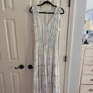 BB Dakota White and Blue Sleeveless Sundress